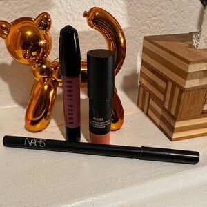 NARS Black Eyeliner and Bobbi Brown Nude Lipstick Set